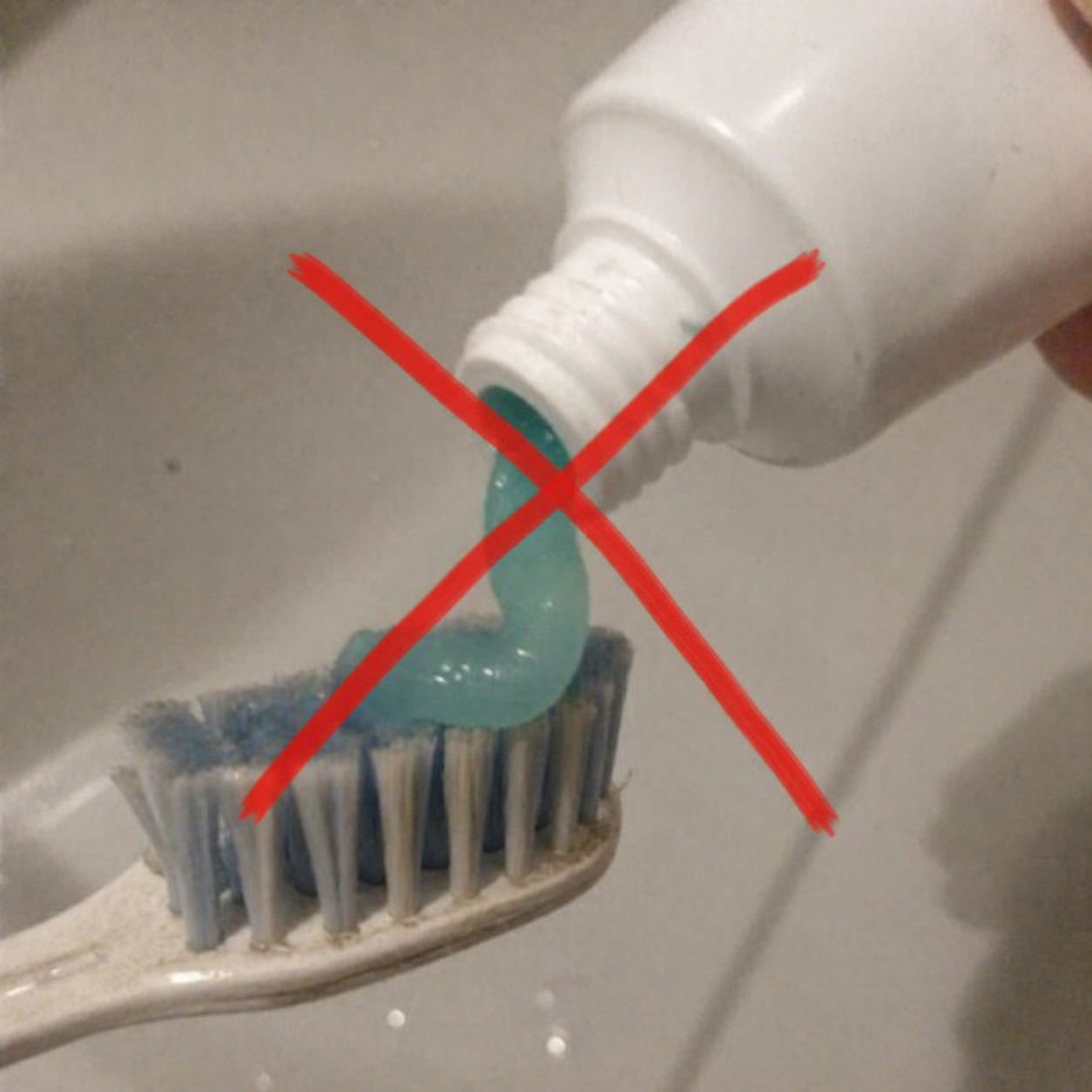 Charcoal toothpaste damage